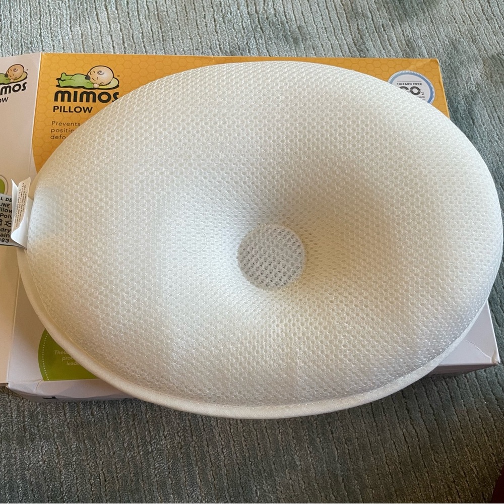 Mimo’s Pillow & two cases! Prevents plagiocephally in babies!